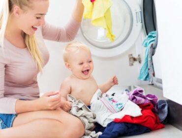 Tại sao nên dùng riêng nước giặt cho trẻ sơ sinh?